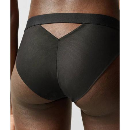  détail lingerie invisible chantal thomass sharp