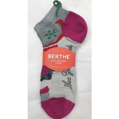 Socquette Berthe aux grands Pieds fleurs courronnées