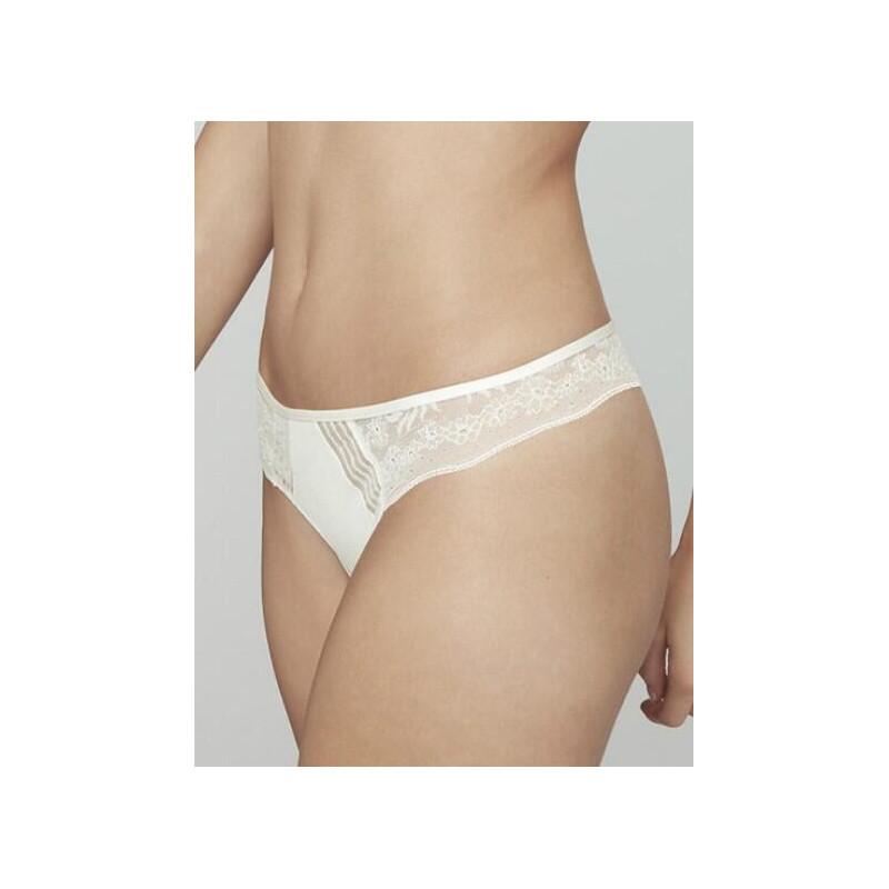String Amazone de Lou dentelle authentique