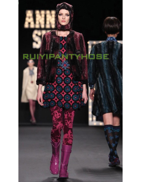 Collant imprimé chat  défilé de mode