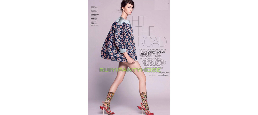 Collant Tatouage mosaique de triangle défilé couture