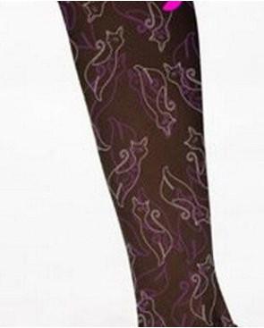  Chats Brillants désisinés sur des collants