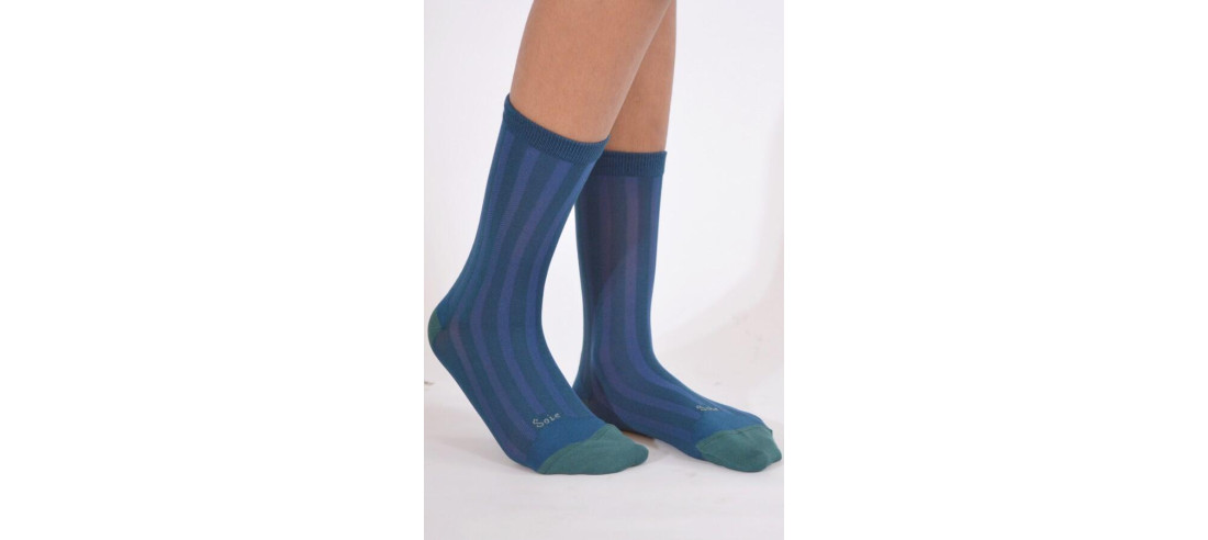 chaussettes-en-soie-Berthe-aux-grands-pieds-bleu-cobalt-BAMCS2-profil