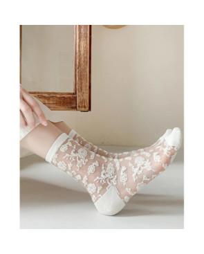 chaussettes--dentelle-coton-blanche