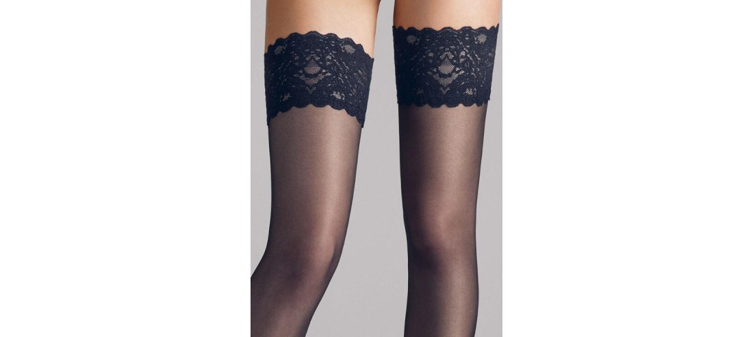 Bas up Wolford satin touch 20 admiral