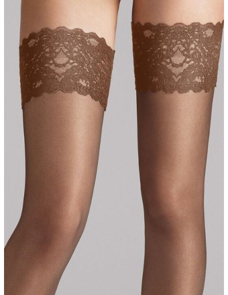 Bas up Wolford satin touch 20 coca