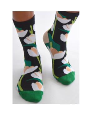 Chaussettes-les-petits-caprices-noire-fleurs-blanches-abstraites