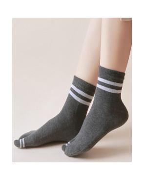  Chaussettes-Japonaises-Tabis-coton-antracithe-rayures-chic-profil