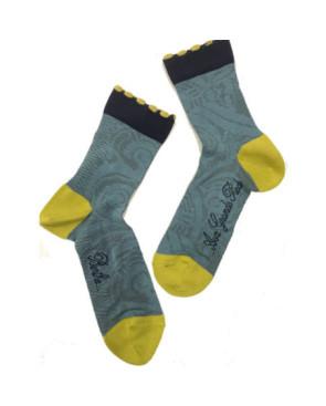 Berthe-aux-grands-pieds-chaussettes-fil-d-ecosse-spirale-végétale-ciel-profil