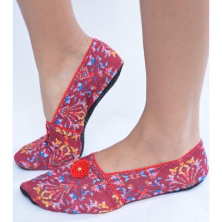  Chaussons-polaire-imprimé-les-petits-caprices-Palizzino-rouge