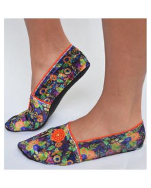 Chausson-velours-imprimé-les-petits-caprices-Hortense-orange-profile