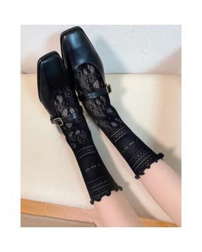  chaussettes-dentelle-resille-noir-Les-petits-caprices-chaussure-détail