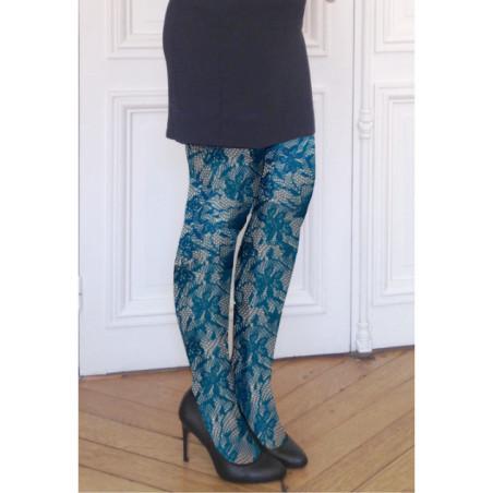  collant-les-petits-caprices-dentelle-fleurs-bleu-cobalt-DEBOUT