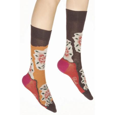  Chaussettes-Berthe-aux-grands-pieds-fleurs-de-choco-asymétrique-laine-et-coton-vrai
