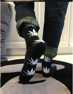 chaussettes feuilles de cannabis