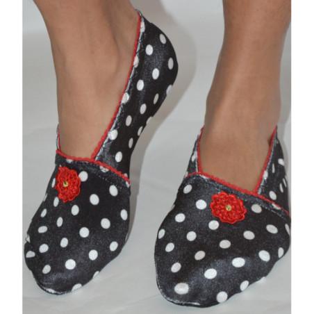 Chausson-coréen-lpc-ixli-dots-rouge-profil-3-quarts
