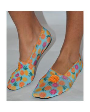  chaussons-tissu-imprimé-de-voyage-ixli-les-petits-caprices-Fruity-jaune-3-quarts