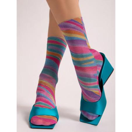 Chaussettes-Precieuses-Pierre-Mantoux-Polina-aerc-en-ciel-fushia