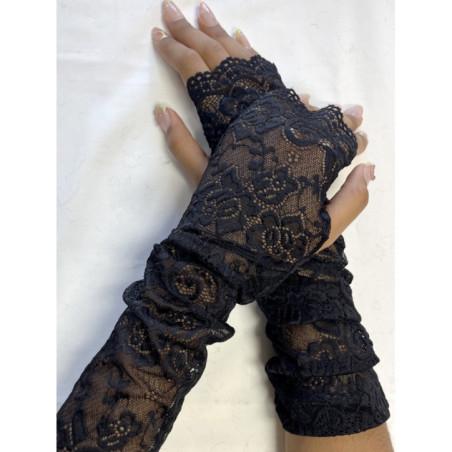 mitaine-manchon-dentelle-45-noir-chic-porté
