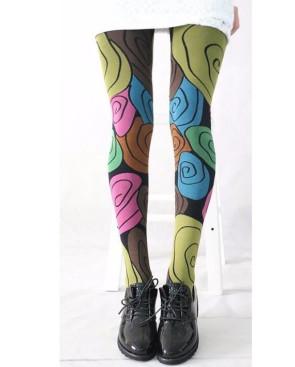 Collant-opaque-losanges-spirales-fantaisie-porté-face