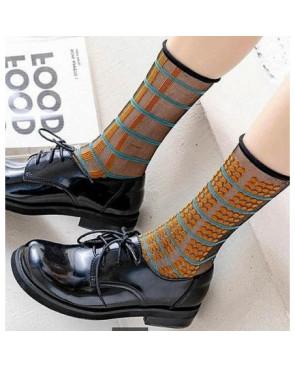 chaussettes-crystal-asymétrique-carreaux-et-pois