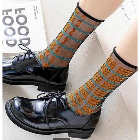 chaussettes-crystal-asymétrique-carreaux-et-pois