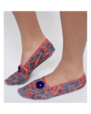 Chaussons-Les-Petits-Caprices-Velours-papaverro-bleu-porté