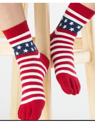 chaussettes 5 doigts etoiles et rouges rayures