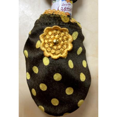 chausson-les-petits-caprices-velours-dots-kaki-jaune-détail