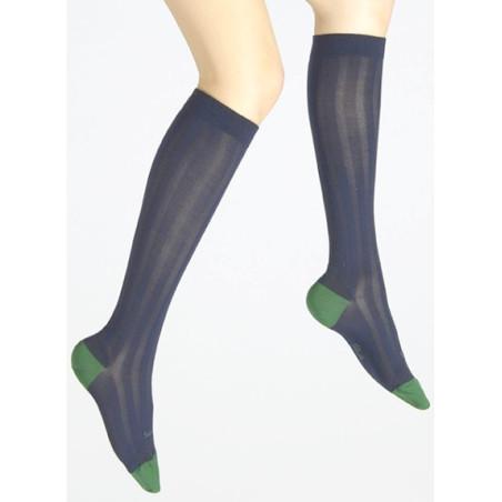 Mi-bas-en-soie-Berthe-aux-grands-pieds-marine-BAMBS1-profil