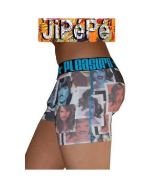 Boxer Jipépé femmes à moustaches profil