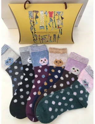 Assortiment de chaussettes laine angora chats et pois
