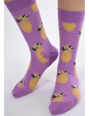 Jolies chaussettes mauves ananas