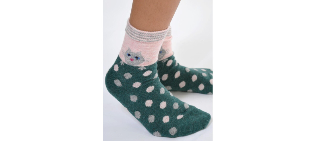Chaussettes laine angora chat à pois vert