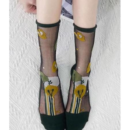chaussettes-crystal-noir-grosse-feuilles-fleurs-porté