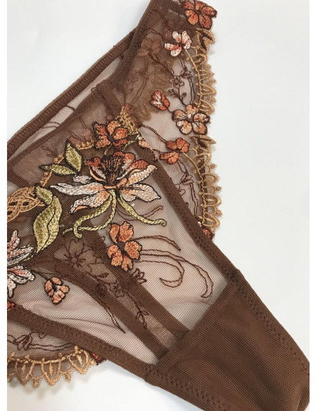 String Lodge de Lise charmel à Petits Prix