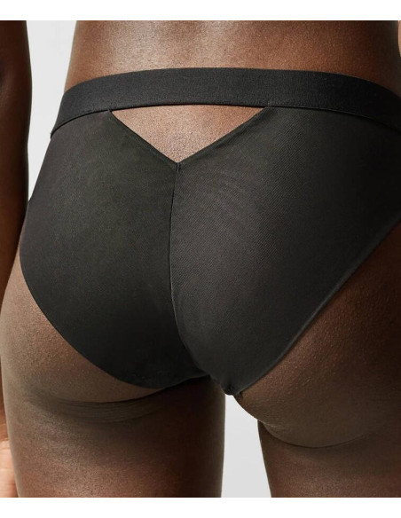 détail lingerie invisible chantal thomass sharp