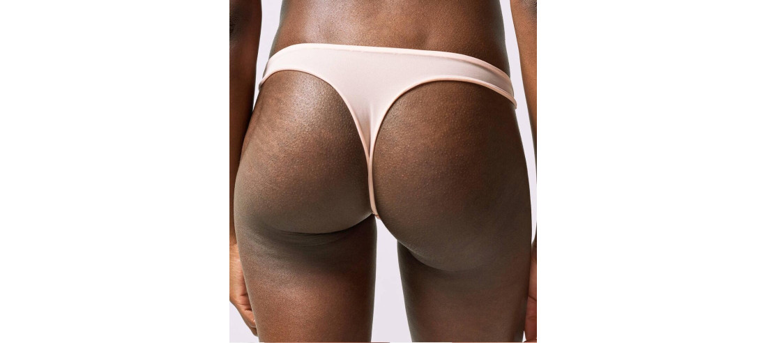 string Chantal Thomass Sharp