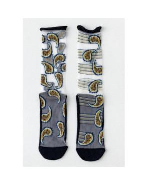 chaussettes-crystal-cachemire-Noir-bleu-porté