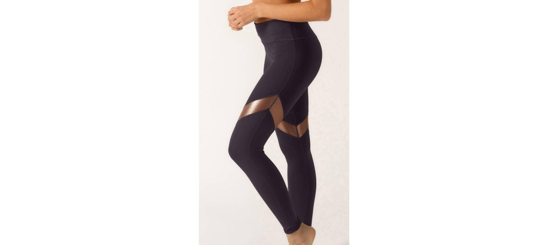 Lingerie Empreinte de Sport bien coupé chic et tenue irréprochable, pantalon de sport