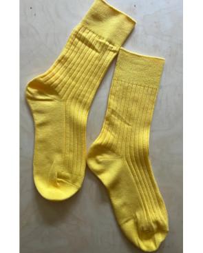 Chaussettes-coton-cotes-classique-jaune-poussin