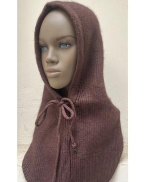 Cagoule-capuche-laine-angora-cordon-marron-face