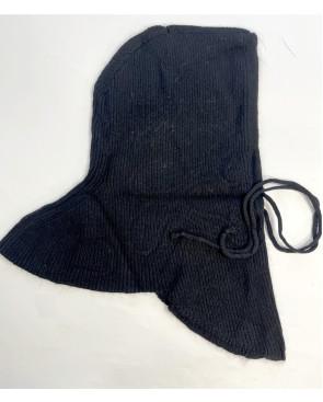 Cagoule-capuche-laine-angora-cordon-noir