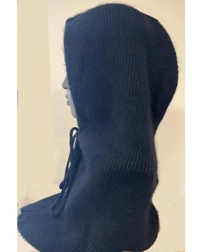 Cagoule-capuche-laine-angora-cordon-noir-profil