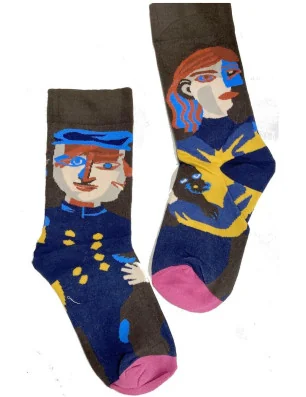 Chaussettes-les-petits-caprices-art-museum-asymétrique-Picasso-tableau-portrait-femme-homme-a-plat
