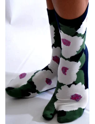 Chaussettes-japonaises-coton-les-petits-caprices-hibiscus-en-fleurs-profil-3-quart
