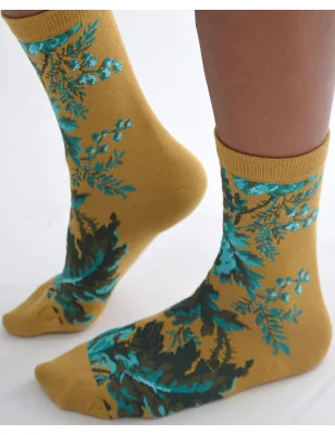 Chaussettes-les-petits-caprices-moutarde-fleuris-de-turquoise-3-quart-profil