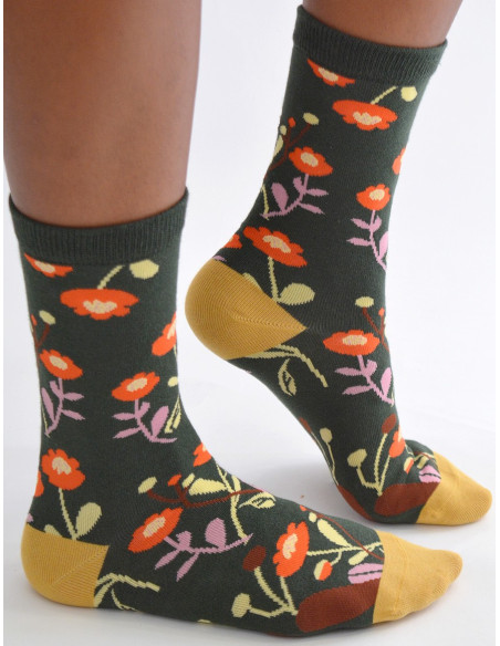 Chaussettes-les-petits-caprices-Vert-Oeillets-fleuris-profil