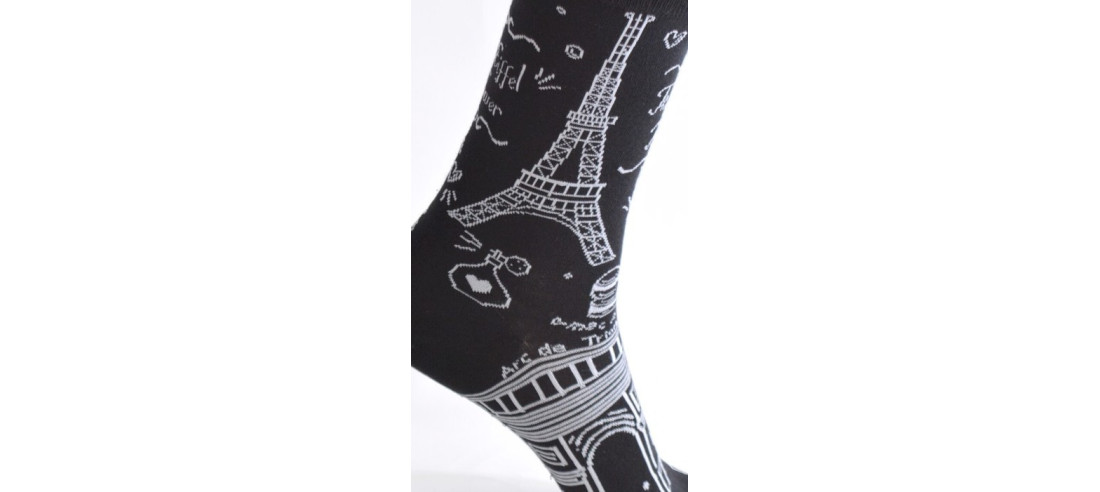 Chaussettes-les-petits-caprices-asymétriques-love-paris-tour-eiffel-arc-triumph-champs-elysée-motif
