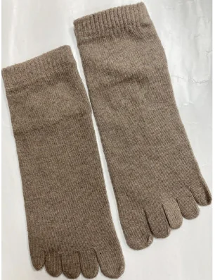 chaussette-5-doigts-LEs-petits-caprices-laine-et-coton-taupe-détail
